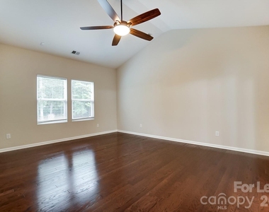 1934 Madeira Circle - Photo Thumbnail 19