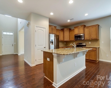 1934 Madeira Circle - Photo Thumbnail 37