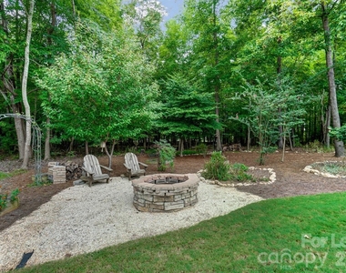 1934 Madeira Circle - Photo Thumbnail 9