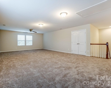 1934 Madeira Circle - Photo Thumbnail 25
