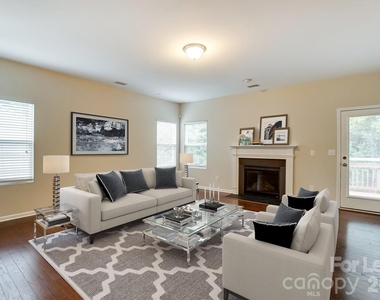 1934 Madeira Circle - Photo Thumbnail 1