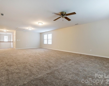 1934 Madeira Circle - Photo Thumbnail 27