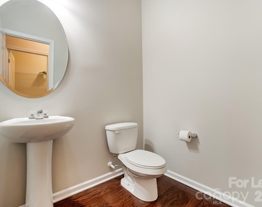 1934 Madeira Circle - Photo Thumbnail 11