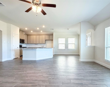 10809 Table Bluff Street - Photo Thumbnail 10