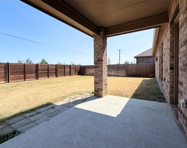 10809 Table Bluff Street - Photo Thumbnail 13