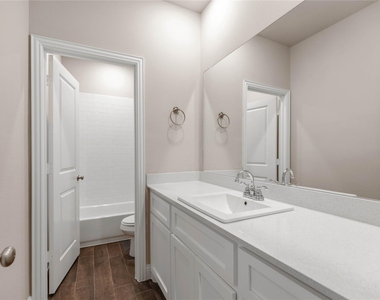 1253 Carinna Drive - Photo Thumbnail 20
