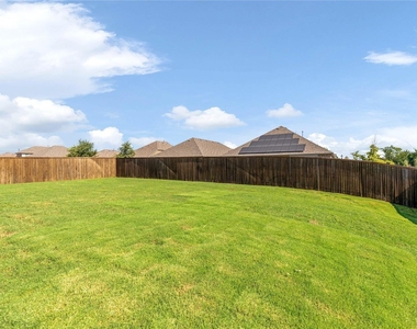 1253 Carinna Drive - Photo Thumbnail 7