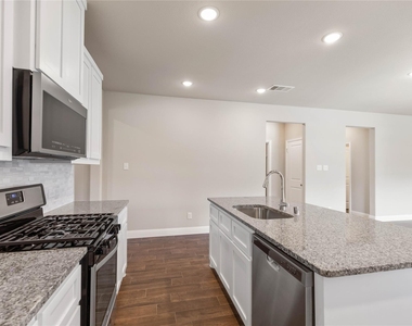 1253 Carinna Drive - Photo Thumbnail 21