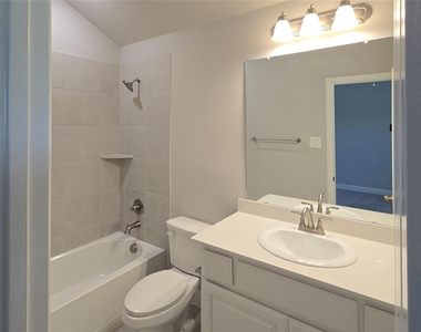 1416 Waverley Drive - Photo Thumbnail 11