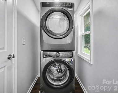 841 Mcarthur Avenue - Photo Thumbnail 18