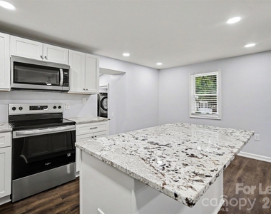 841 Mcarthur Avenue - Photo Thumbnail 7