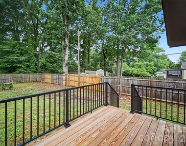 841 Mcarthur Avenue - Photo Thumbnail 19