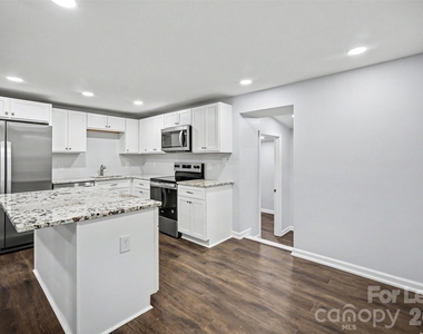 841 Mcarthur Avenue - Photo Thumbnail 5