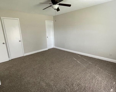 4921 Ashlock Drive - Photo Thumbnail 7