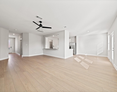 1107 Bullock Drive - Photo Thumbnail 3