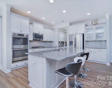 1445 Overlea Place Nw - Photo Thumbnail 17