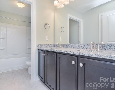 1445 Overlea Place Nw - Photo Thumbnail 3