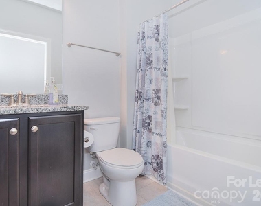 1445 Overlea Place Nw - Photo Thumbnail 2