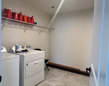 8411 Flint Hill Drive - Photo Thumbnail 10