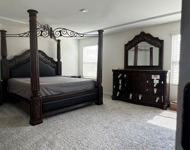 8411 Flint Hill Drive - Photo Thumbnail 6