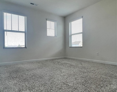 8411 Flint Hill Drive - Photo Thumbnail 5