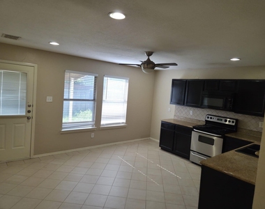 8704 Hunters Creek Drive - Photo Thumbnail 7