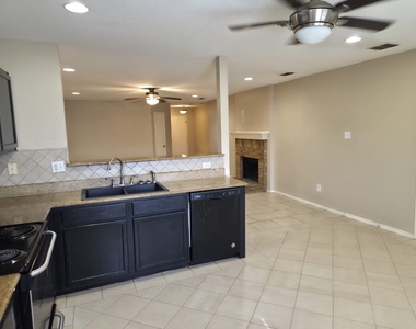 8704 Hunters Creek Drive - Photo Thumbnail 9
