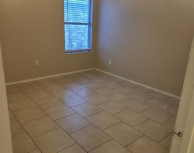 8704 Hunters Creek Drive - Photo Thumbnail 11