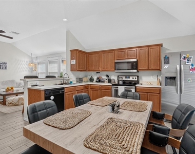 6241 Trinity Creek Drive - Photo Thumbnail 9