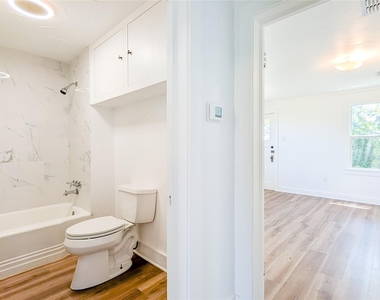 501 E Sixth Street - Photo Thumbnail 7