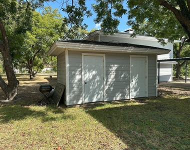204 E Rucker Street - Photo Thumbnail 21