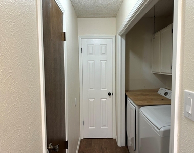 204 E Rucker Street - Photo Thumbnail 24