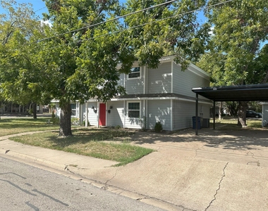 204 E Rucker Street - Photo Thumbnail 1