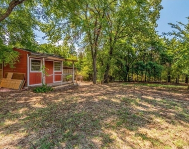 306 Homesite Road - Photo Thumbnail 10
