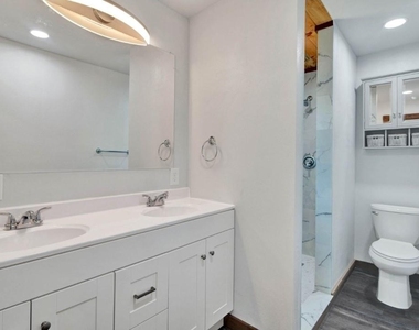 306 Homesite Road - Photo Thumbnail 6