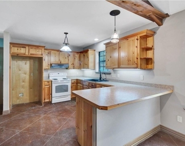 306 Homesite Road - Photo Thumbnail 2