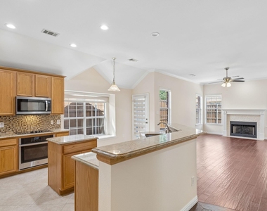 1964 Camelot Drive - Photo Thumbnail 5