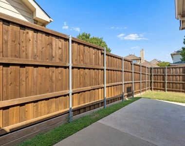 1964 Camelot Drive - Photo Thumbnail 25