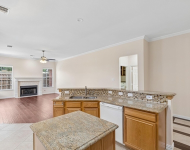 1964 Camelot Drive - Photo Thumbnail 8