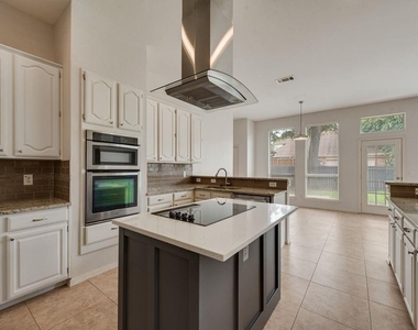 719 Parkway Boulevard - Photo Thumbnail 6