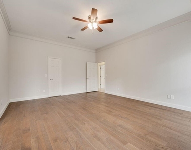 719 Parkway Boulevard - Photo Thumbnail 12
