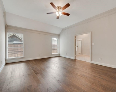 719 Parkway Boulevard - Photo Thumbnail 11