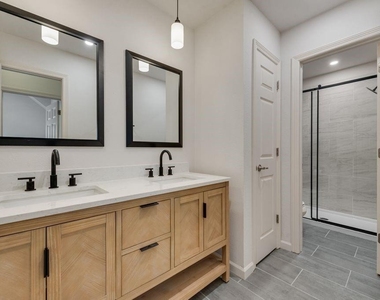 719 Parkway Boulevard - Photo Thumbnail 16