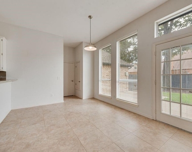 719 Parkway Boulevard - Photo Thumbnail 9