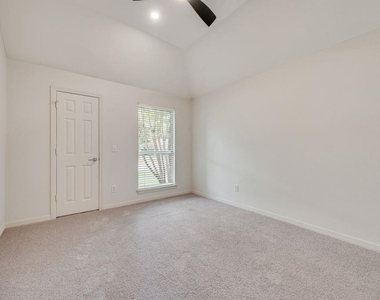 719 Parkway Boulevard - Photo Thumbnail 17