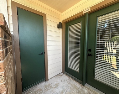 2305 Basil Drive - Photo Thumbnail 3
