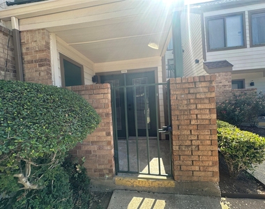 2305 Basil Drive - Photo Thumbnail 6