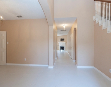 1427 Autumnmist Drive - Photo Thumbnail 2