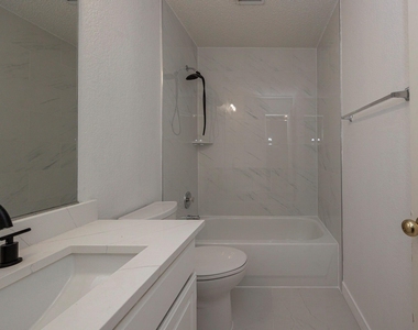 1427 Autumnmist Drive - Photo Thumbnail 15