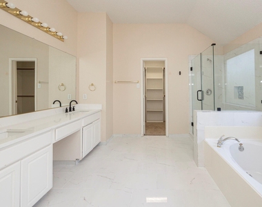 1427 Autumnmist Drive - Photo Thumbnail 25
